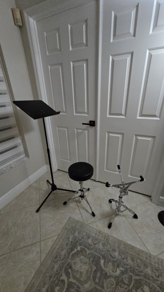 Drum 🥁 Stand And Stool