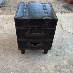 2 Matching End Tables