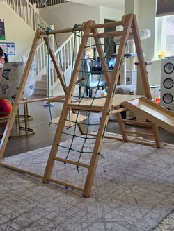 EZPlay panda wooden playset