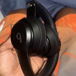 Beats Solo 4