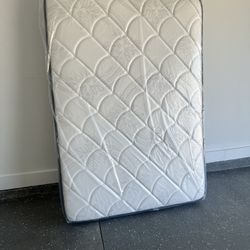   Mattresses: twin, full , queen regular ,  Colchon Nuevo Colchones plush or pillow top available cama bed mattress 