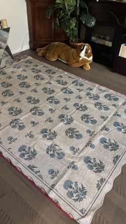 5x7-foot rug