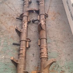 Late Model 5.7 Hemi Rocker Arms Assembly  Pair. 35th Ave And McDowell Phx 