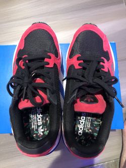 Adidas Womens Tennis Shoes . New Open Box