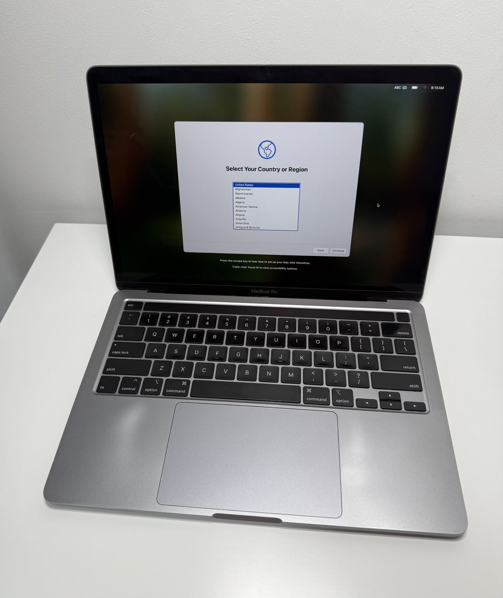 MacBook Pro 13 2020 i5 16Gb 512Gb 628 Cycles 