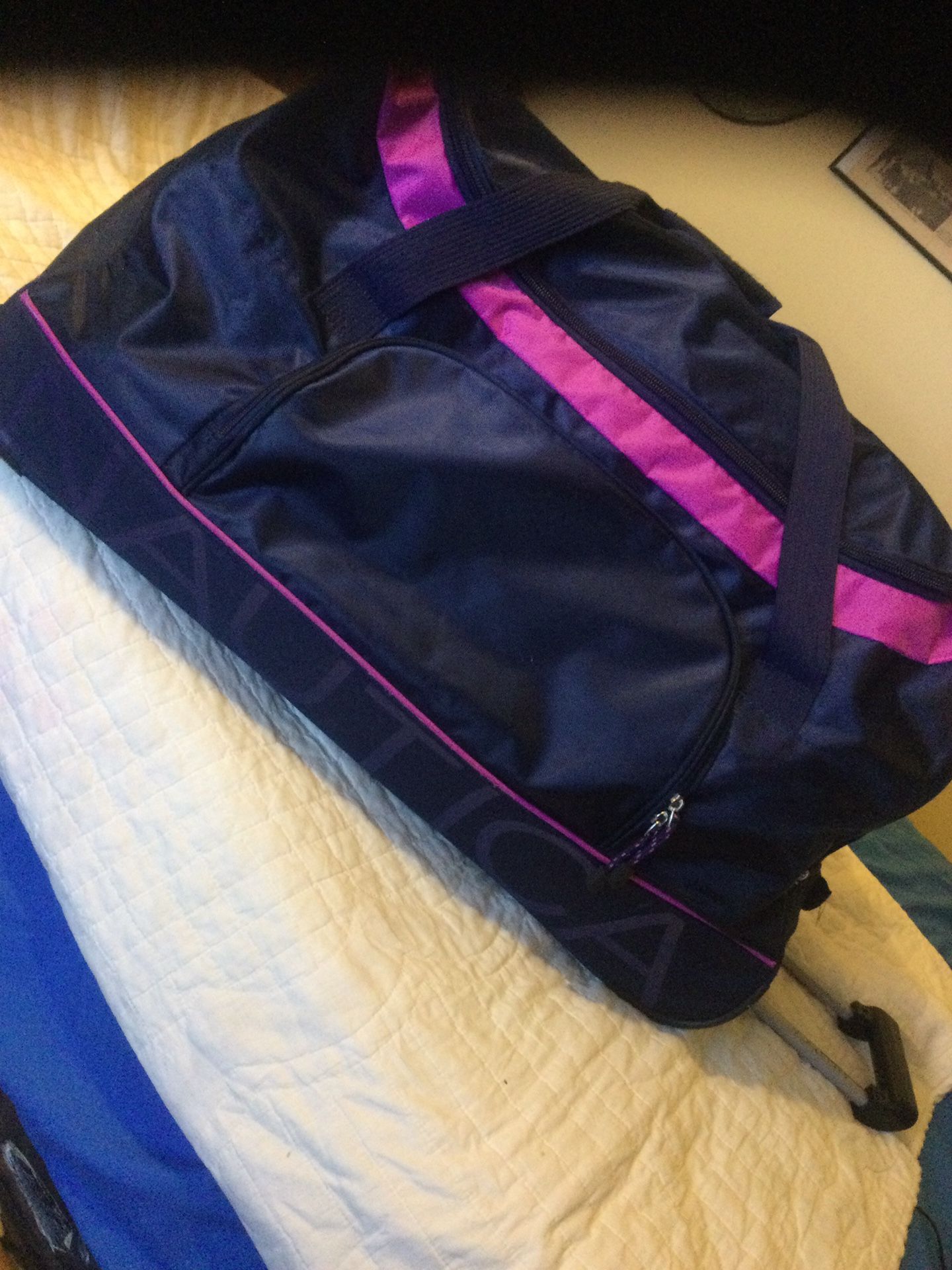 Newer Gorgeous NAVY & PINK Nanaestores Nautica Westport 32″ Rolling Duffel Wheeled Travel Bag Luggage .