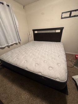 King size bed