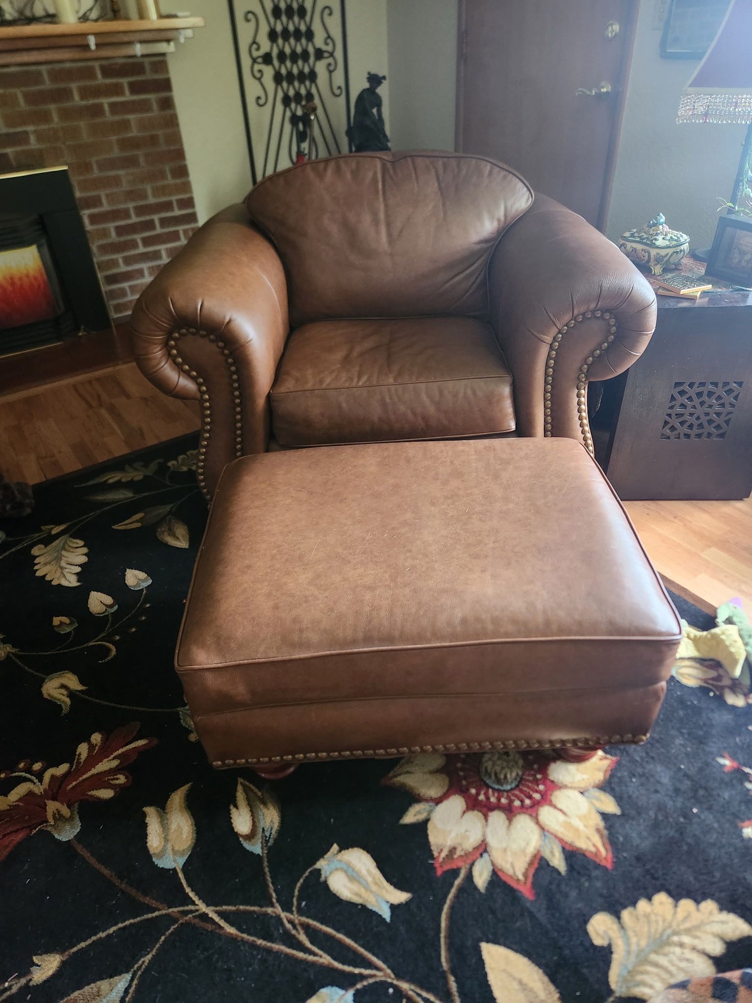 Leather Seat And Ottoman