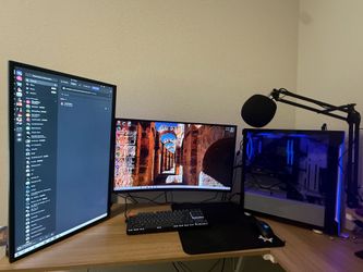 PC setup with monitors,keyboard,mouse, MIC