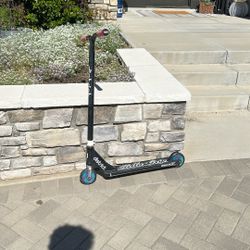 District Scooter