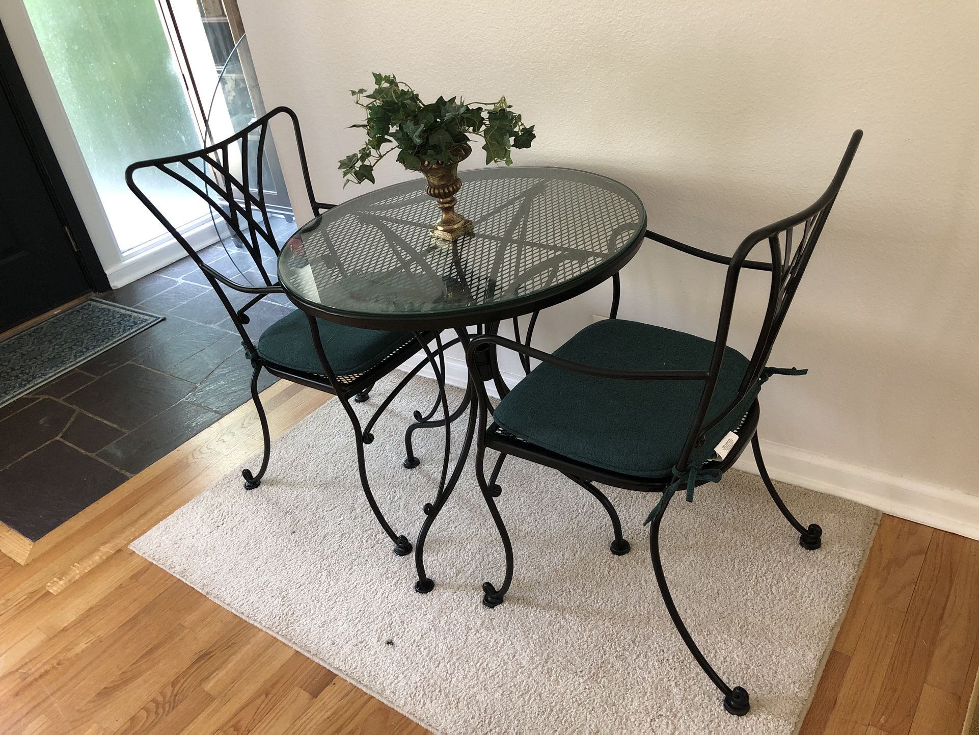Cute Little Wrought Iron Bistro/patio/dining Set