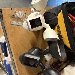 Ring Floodlight Cam Wired Pro PAIR