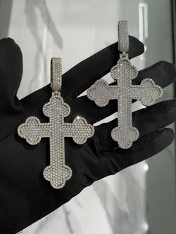 New Custom VVS Moissanite Cross Pendants