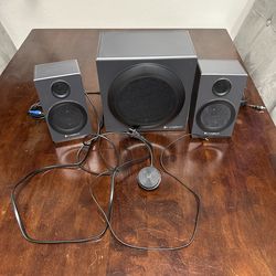 Logitech Z333 80W Multimedia Subwoofer and Speakers