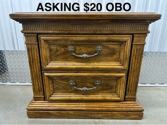 Vintage Nightstand w/ 2 Drawers