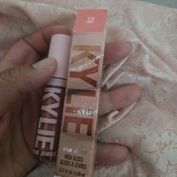 Kylie Jenner lip gloss