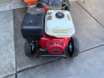 2800 psi pressure washer with 9hp honda runs but could use carburetor clean