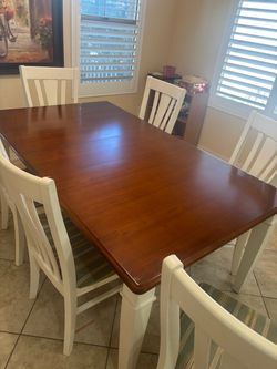 Kitchen table with 6 chairs