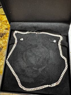 Cuban link necklace
