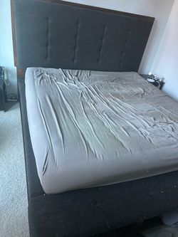 King Adjustable Bed with Massage + Upholstered Storage Bench Frame – Moving Sale