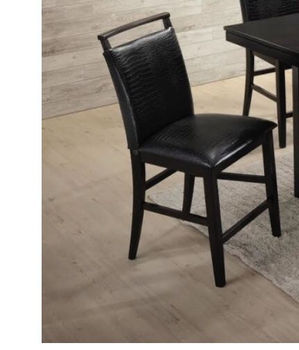 Counter Height Table & 6 Chairs