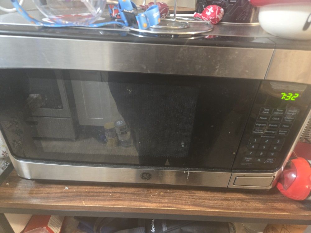 GE MICROWAVE