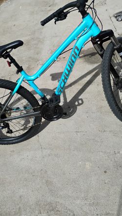 Schwinn 27.5 
 bicycle