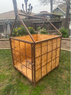 Custom made Iron Dog House👍