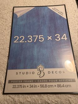 22.375x34 Picture Frame & One Piece Poster