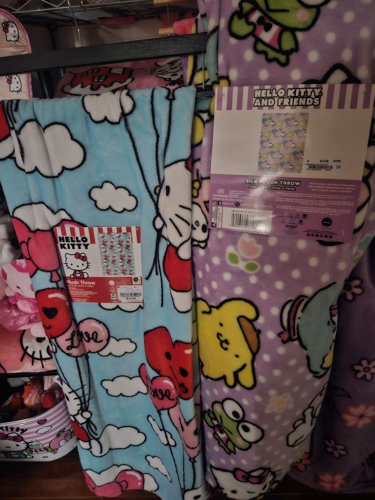 Hello Kitty Blanket Bundle