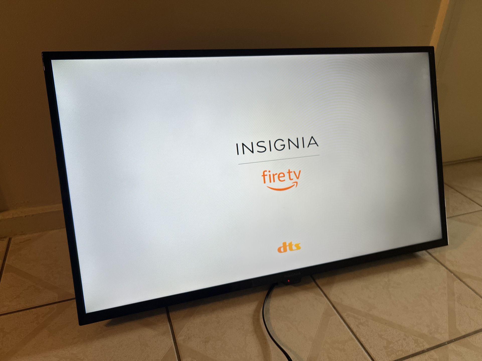 Insignia 40” Smart Tv