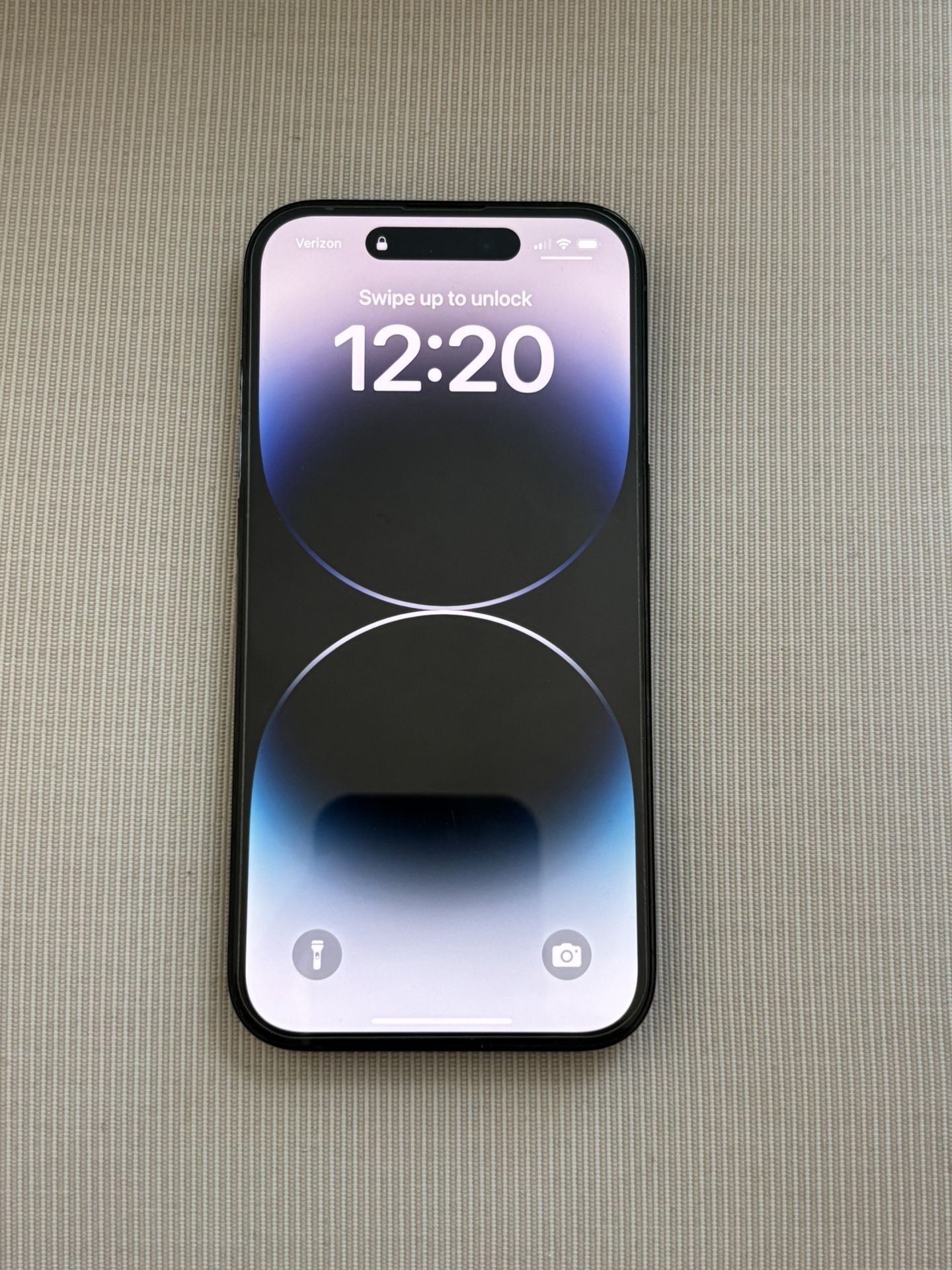 Black iPhone 14 Pro - 256 GB - Comes With Fast Charger/Otterbox Case/ZAGG Screen Protector/Popsocket - Works with Verizon Carrier but can be unlocked