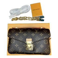 LV Pochette Métis East west 