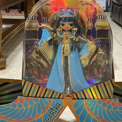 LOL Surprise O.M.G. Fierce Limited Collector Edition Cleopatra