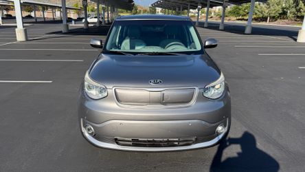 2016 Kia Soul EV + Wagon 4D