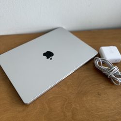 MACBOOK PRO M3 14” 512GB LIKE NEW – WARRANTY 2026