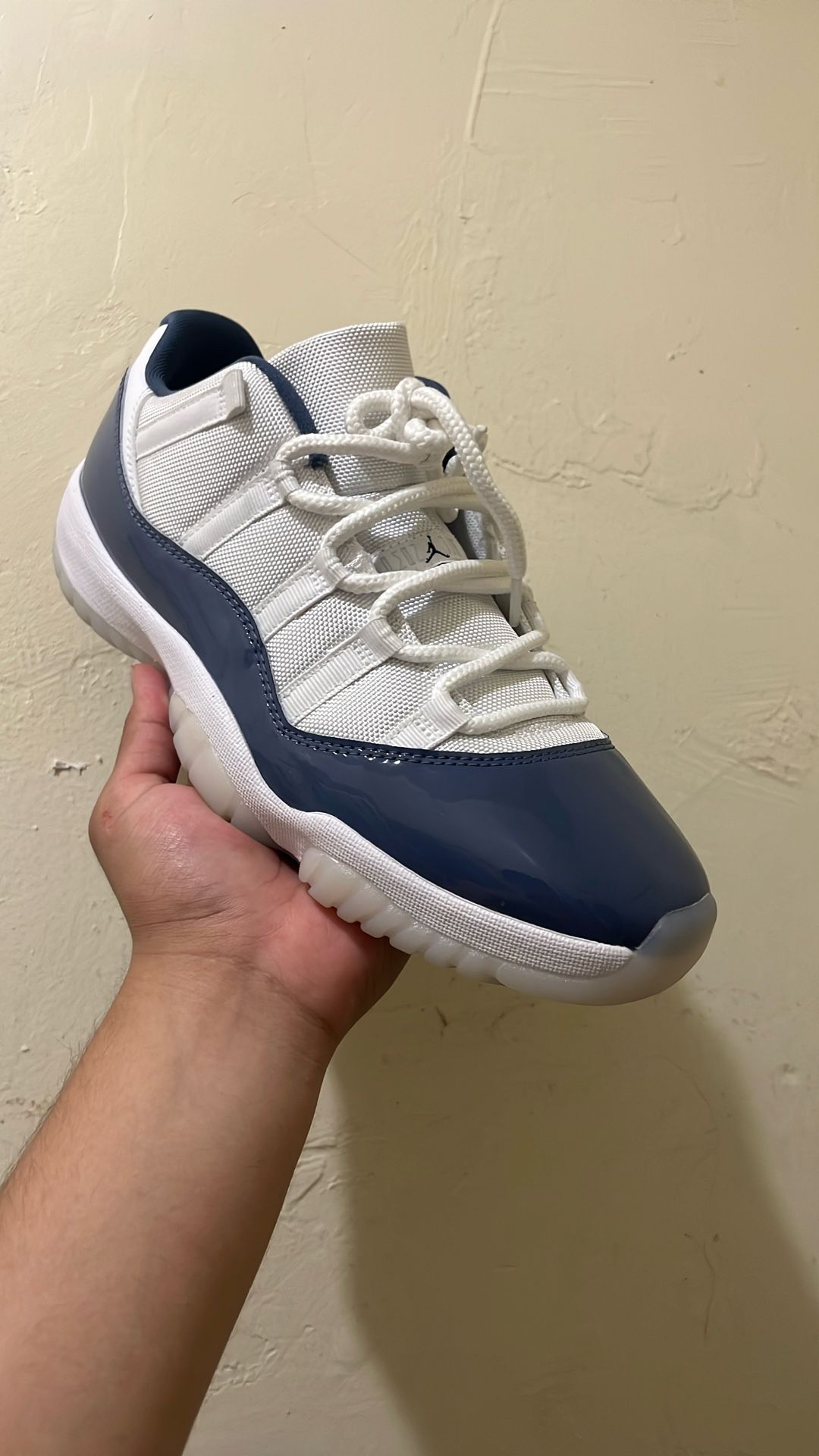 Jordan 11 Retro Low Diffused Blue