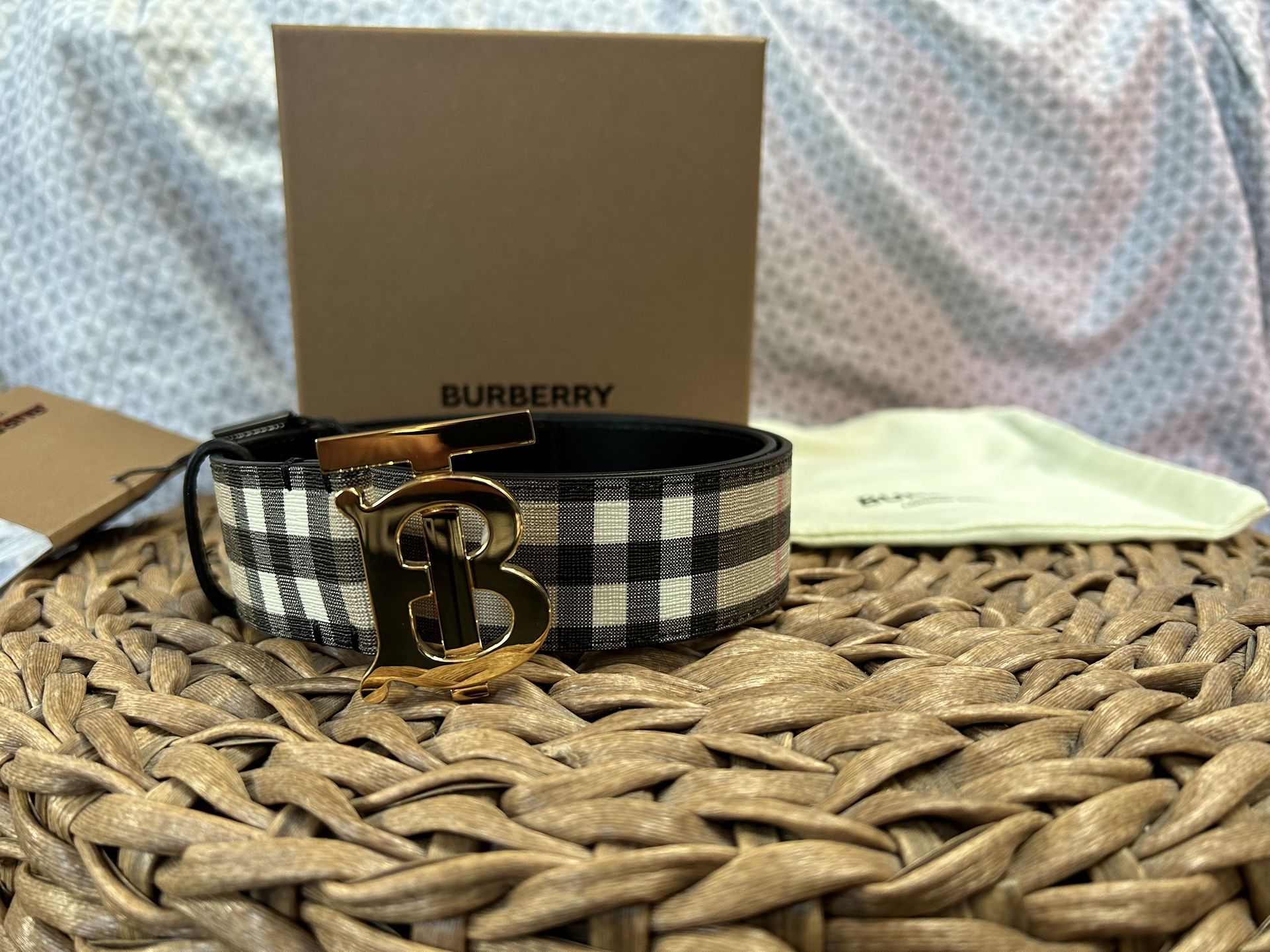 Burberry Women’s TB Belt Small