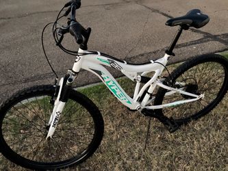 HYPER aluminum 26 mountain bike