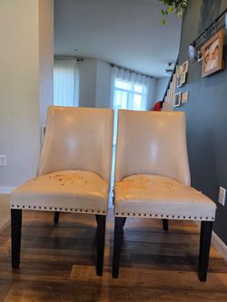 Safavieh Harlow dining room chair