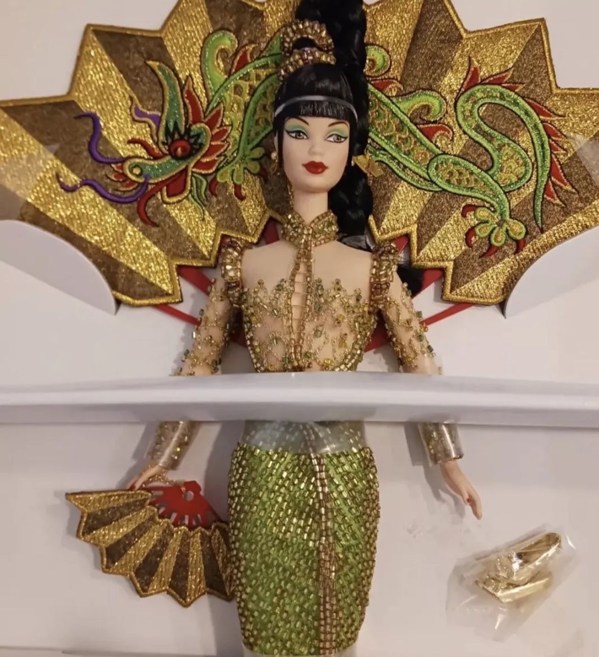 Bob Mackie- Fantacy Goddess Of Asia Barbie 