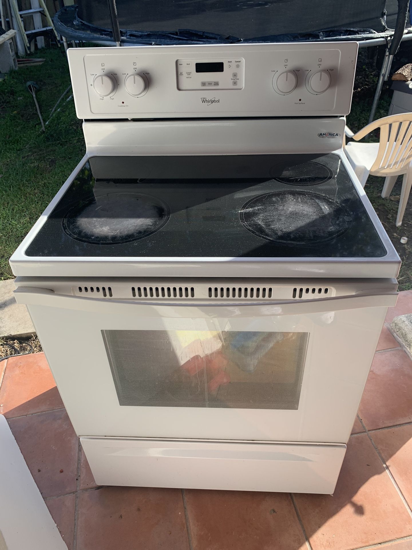 30” Whirlpool Stove/Fogón Marca Whirlpool De 30”