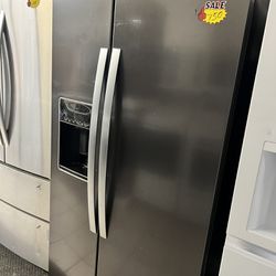 Refrigerator 36x69   Whirlpool Black Stainless Stee In Goog 