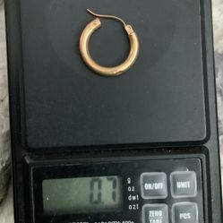 14k Yellow Gold Hoop Earring 