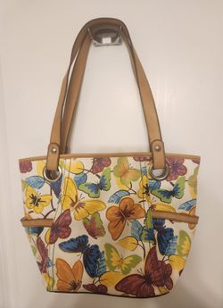 Relic Brand Butterfly Purse/New