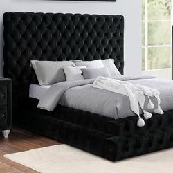 Brand New Black Velvet Tufted Glam Platform Pedestal Bed Financing Available Queen Size