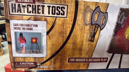 Hatchet toss