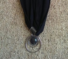 Black scarf with pendant new!