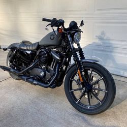 2022 Harley Davidson Iron 883 Sportster