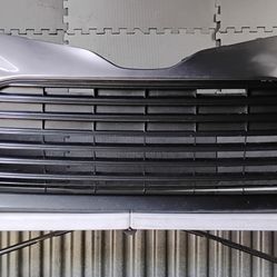 2021 2022 2023 2024 Toyota Camry LE XLE  front Bumper Cover Oem